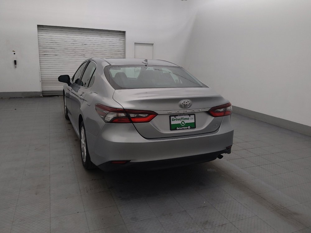 Used 2021 Toyota Camry LE FWD image 5
