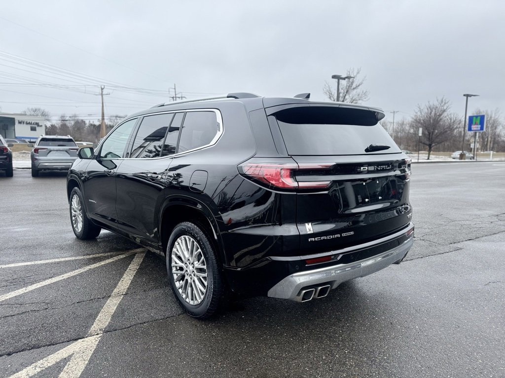 Used 2025 GMC Acadia Denali w/ LPO, Floor Liner Package image 4