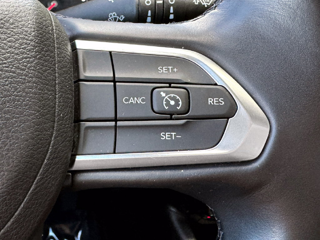 Used 2022 Jeep Compass Latitude w/ Mopar Graphics Package AWD/4WD image 27