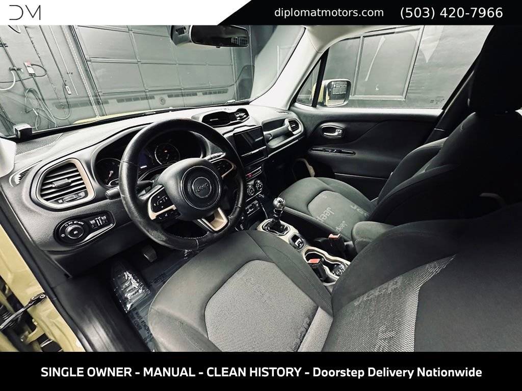 Used 2015 Jeep Renegade Latitude w/ Cold Weather Group II AWD/4WD image 18