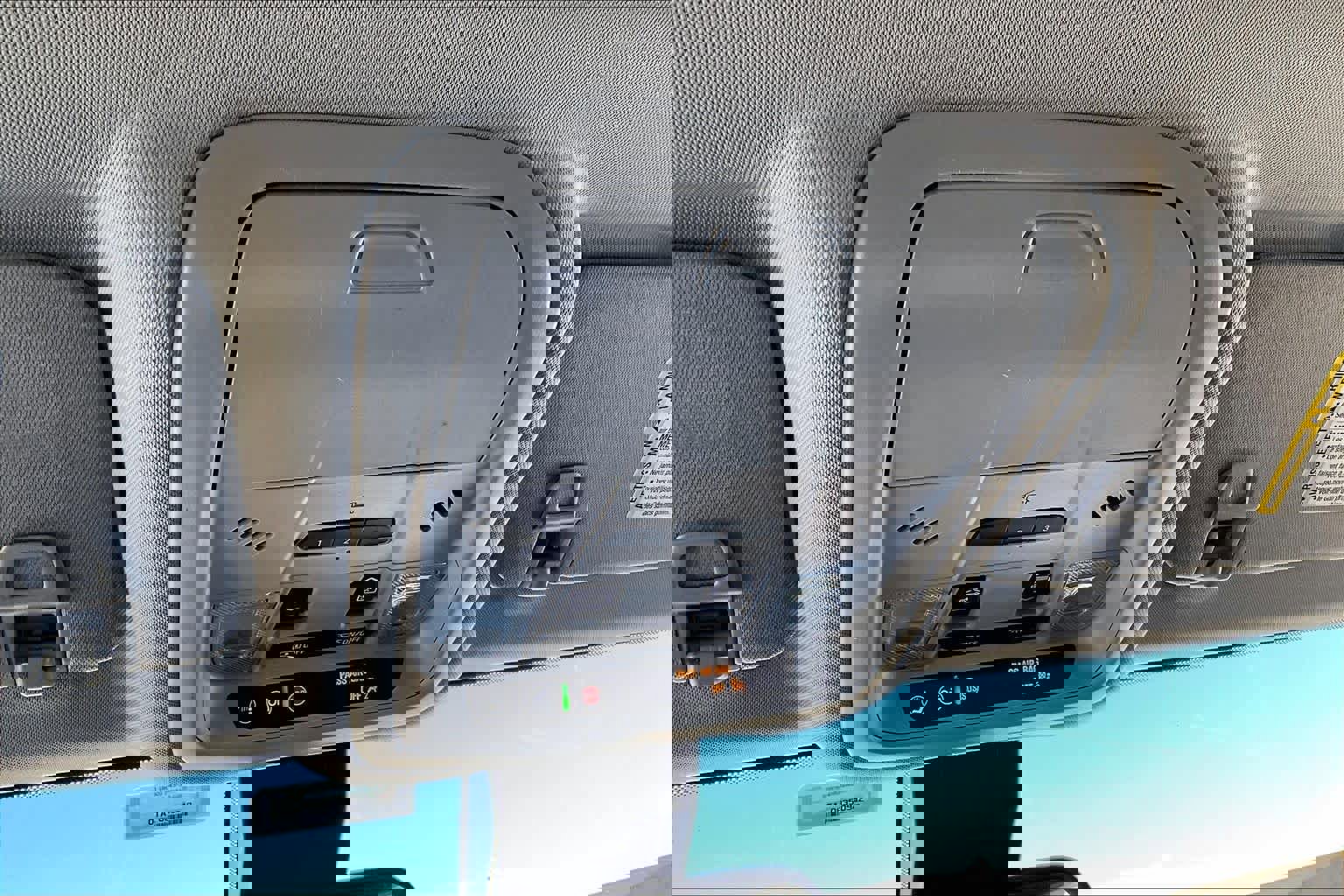 Used 2023 Chevrolet Equinox Premier image 30