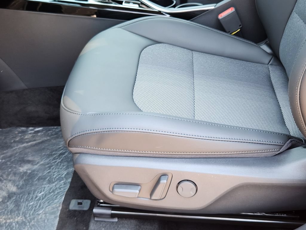 New 2026 Kia Niro EX FWD image 8