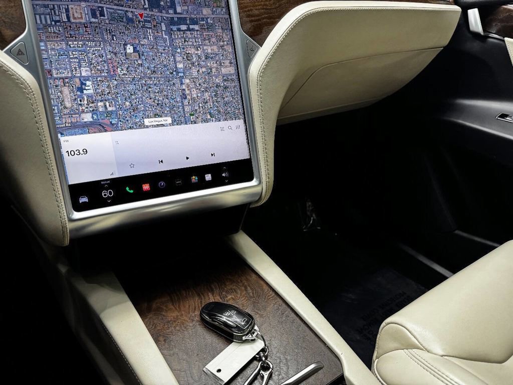 Used 2017 Tesla Model X 75D image 26