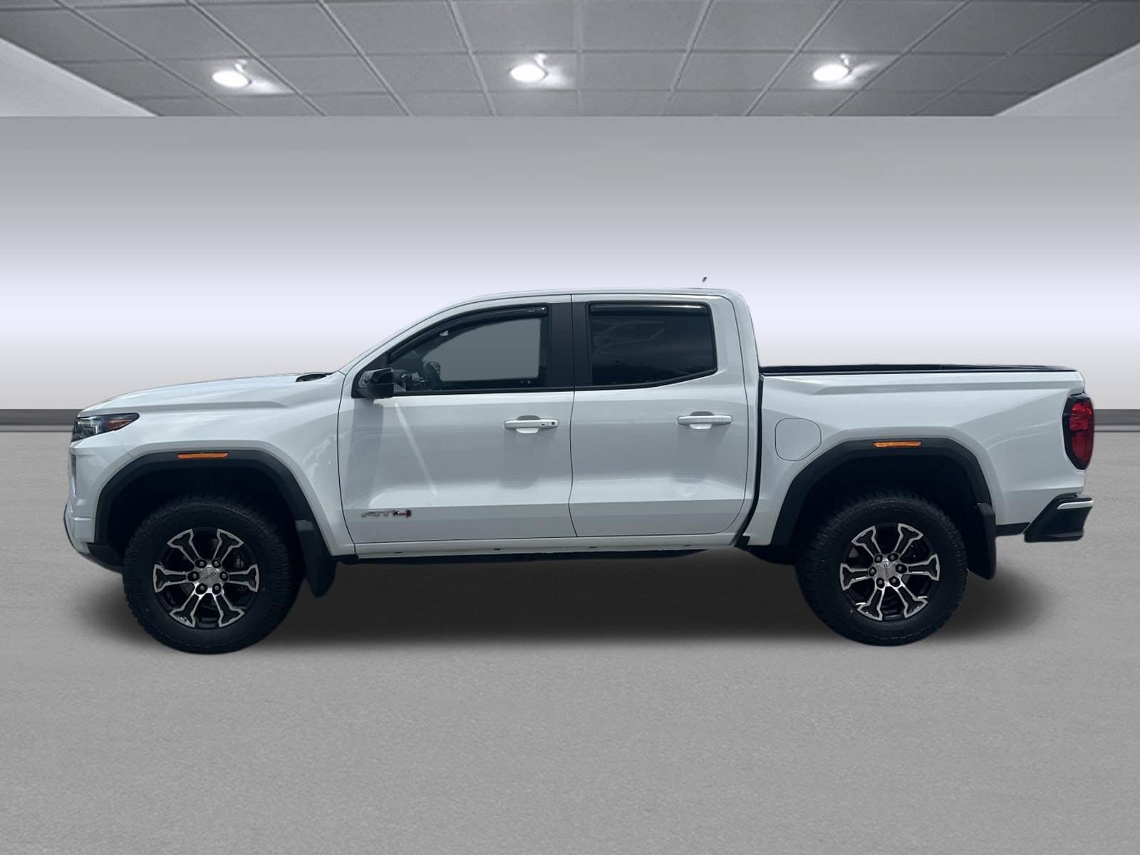 Used 2023 GMC Canyon AT4 w/ AT4 Premium Package AWD/4WD image 6