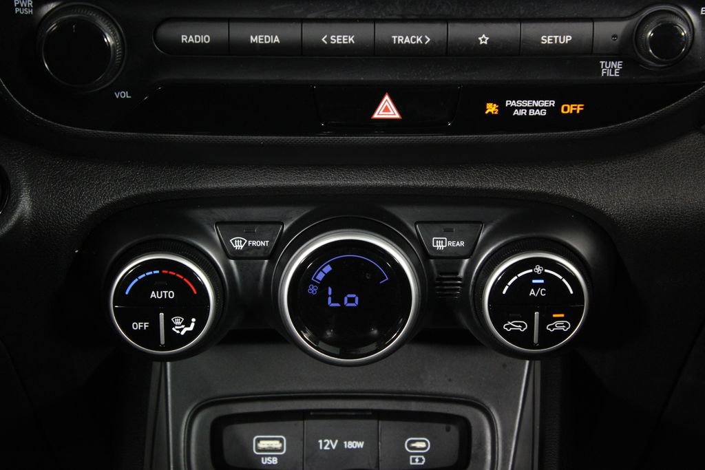 Certified 2024 Hyundai Venue SEL image 22