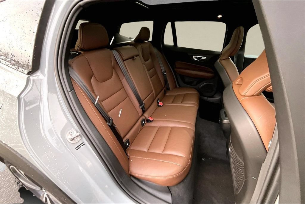 New 2026 Volvo V60 B5 Cross Country Plus w/ Protection Package Premier AWD/4WD image 10