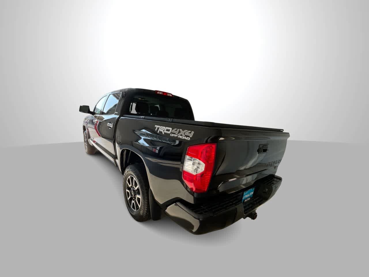 Used 2015 Toyota Tundra Limited w/ Limited Premium Package AWD/4WD image 6