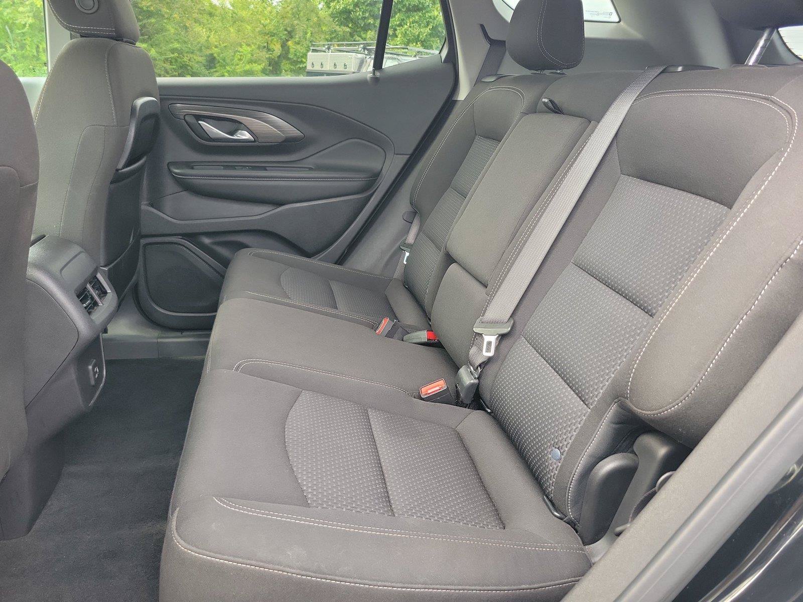 Used 2024 GMC Terrain SLE AWD/4WD image 18