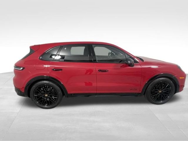 Used 2025 Porsche Cayenne GTS image 8