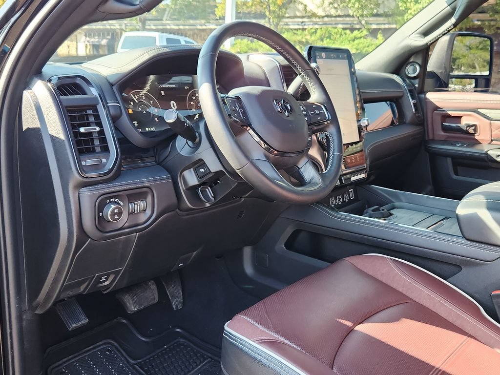 Used 2025 RAM 2500 Limited AWD/4WD image 8