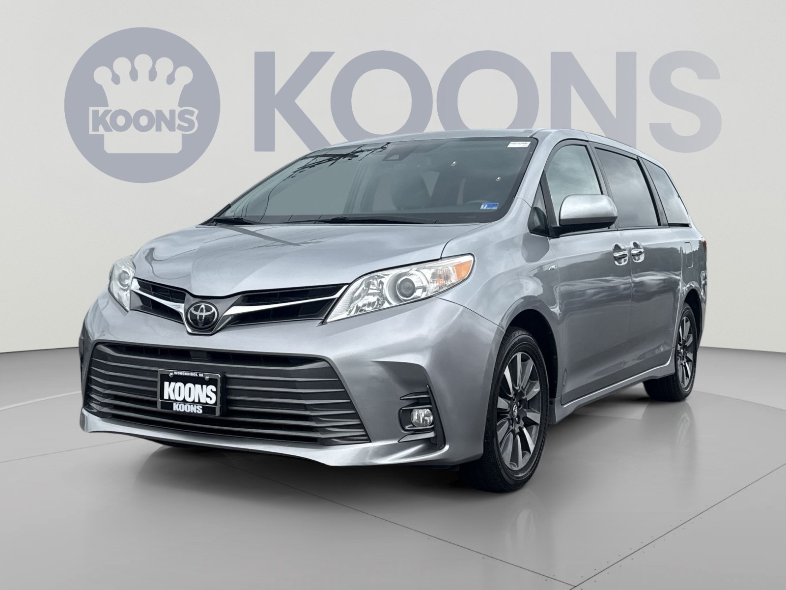 Used 2018 Toyota Sienna XLE Premium