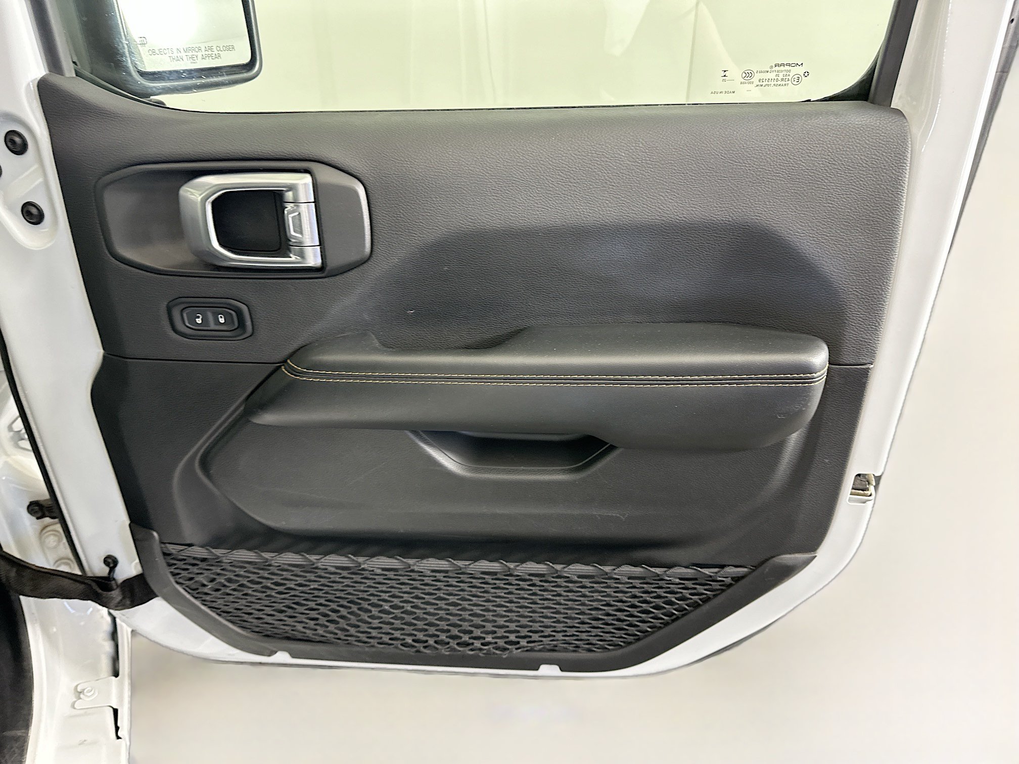 Used 2025 Jeep Wrangler Unlimited Sahara AWD/4WD image 30