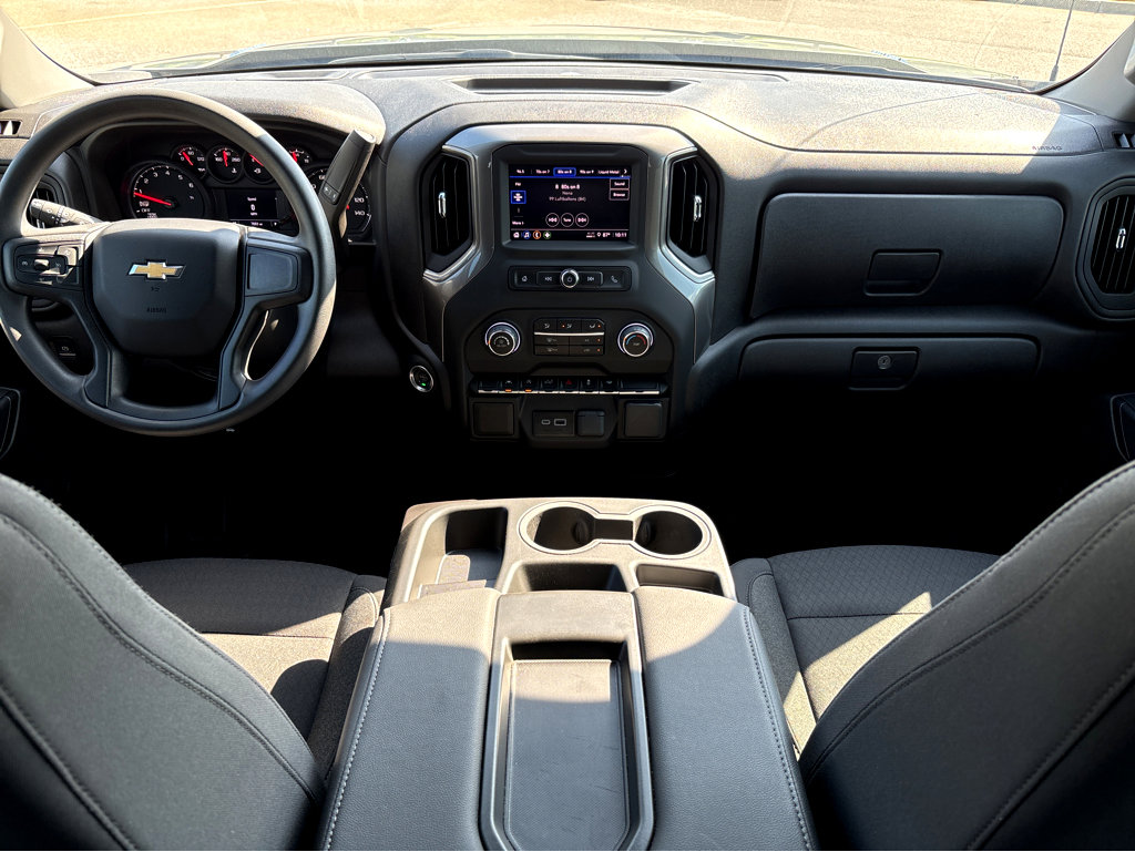 Used 2025 Chevrolet Silverado 1500 Custom image 4