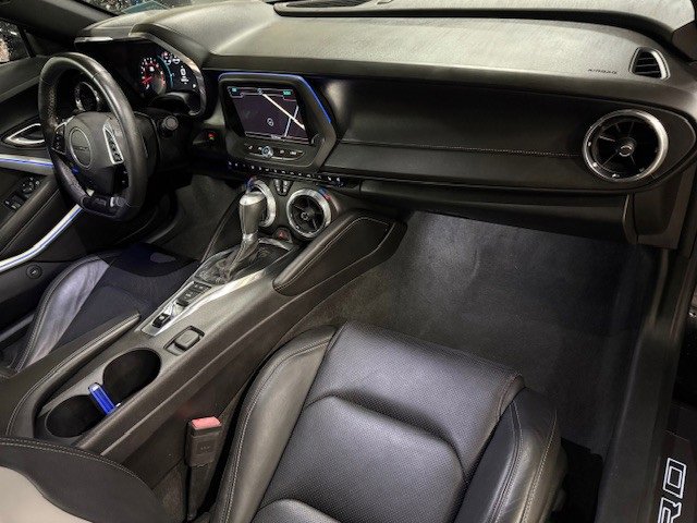 Used 2017 Chevrolet Camaro SS image 15