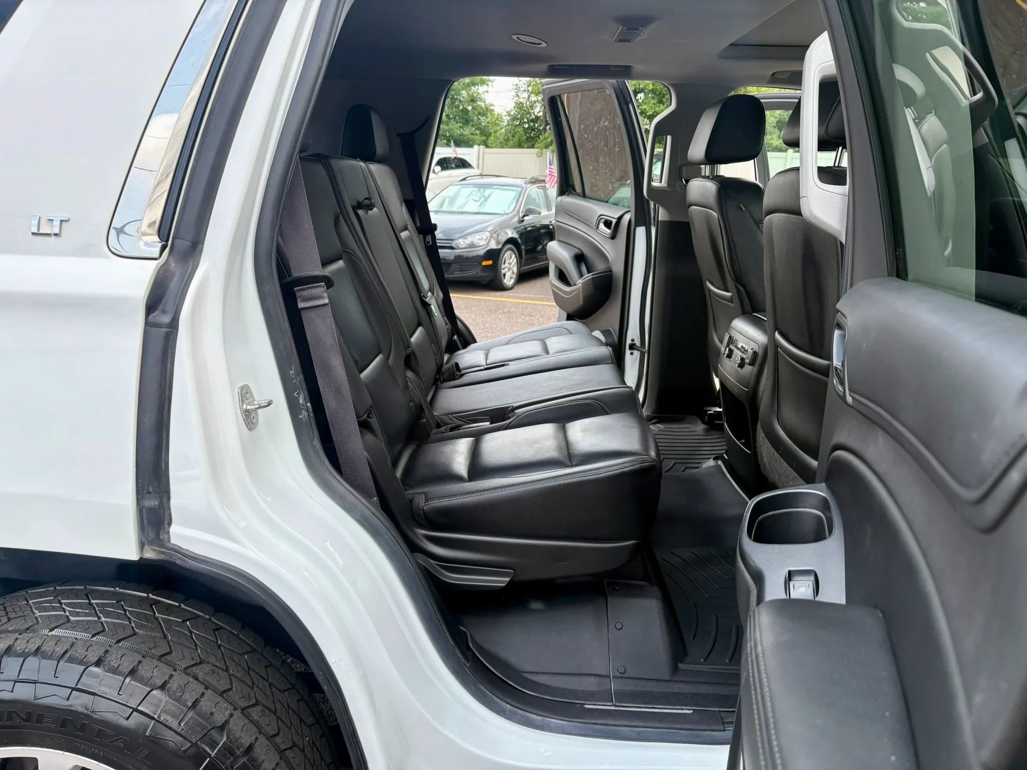 Used 2015 Chevrolet Tahoe LT w/ Luxury Package AWD/4WD image 26