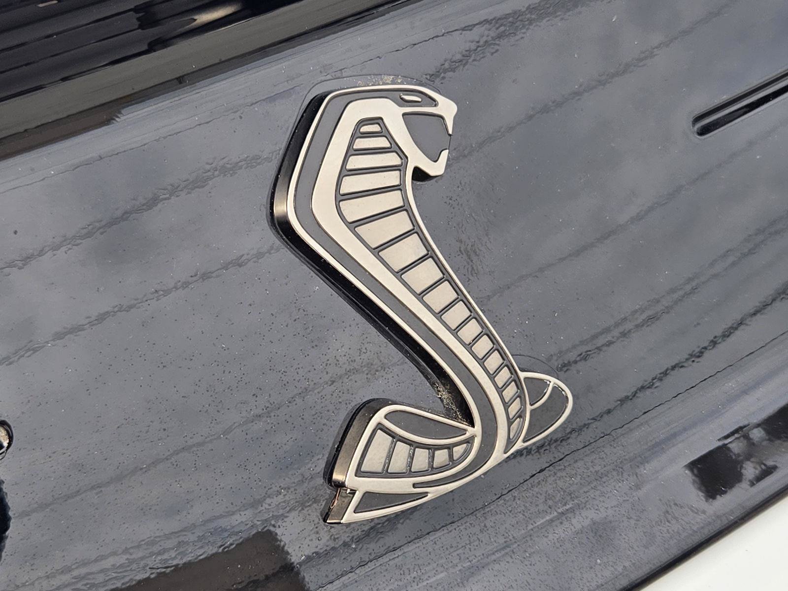 Used 2022 Ford Mustang Shelby GT500 w/ Carbon Fiber Track Pack RWD image 12