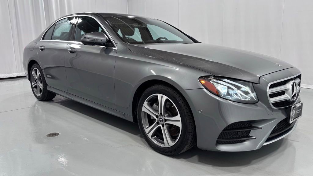Used 2019 Mercedes-Benz E 300 4MATIC image 4