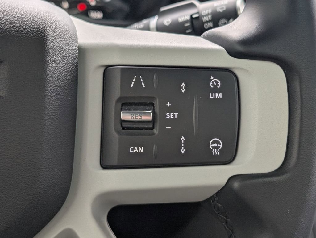 Used 2024 Land Rover Defender 130 S image 26