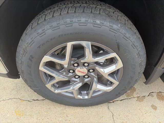 New 2026 GMC Sierra 1500 SLT w/ SLT Premium Plus Package image 10