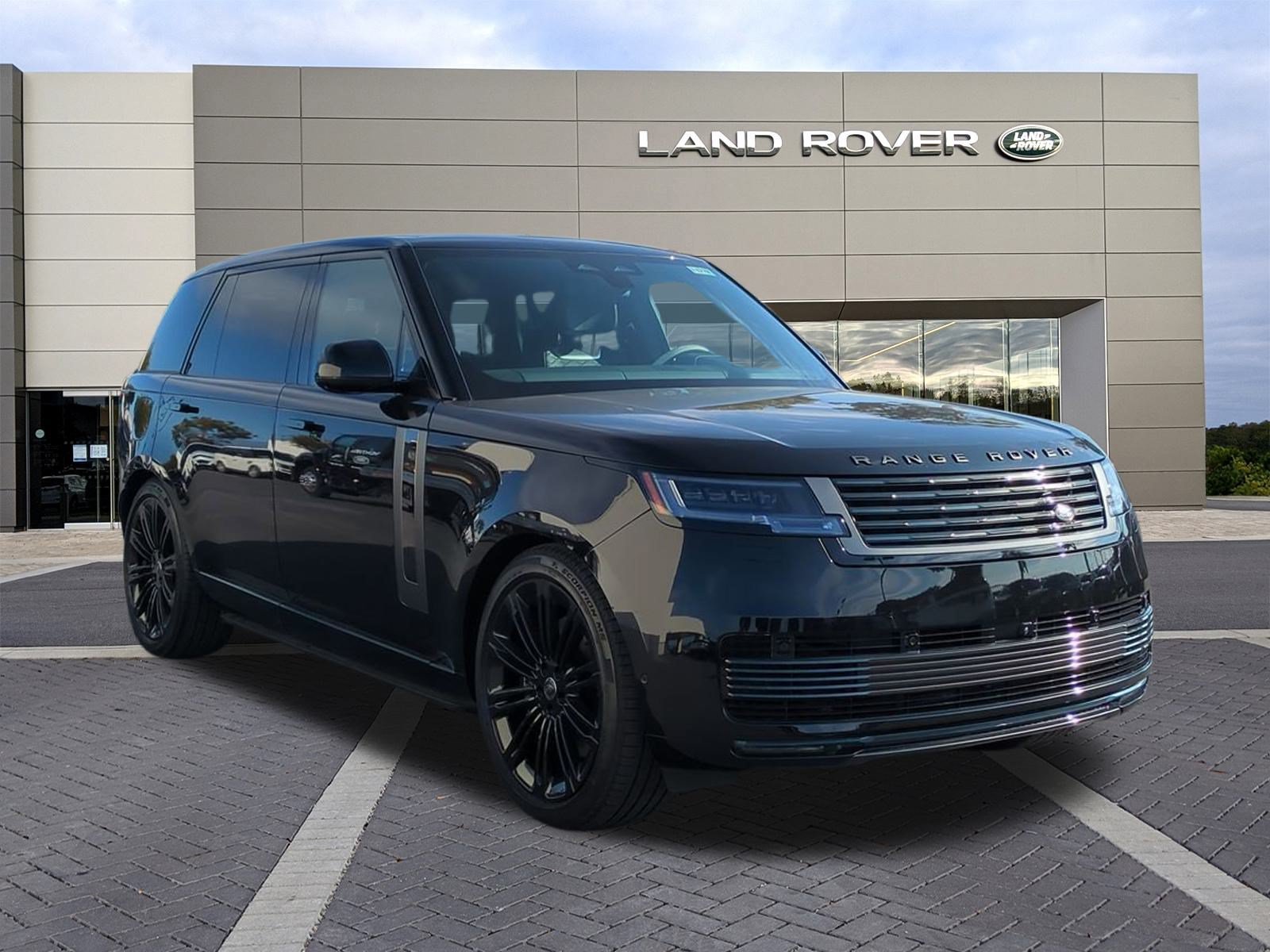 New 2025 Land Rover Range Rover SV AWD/4WD image 3
