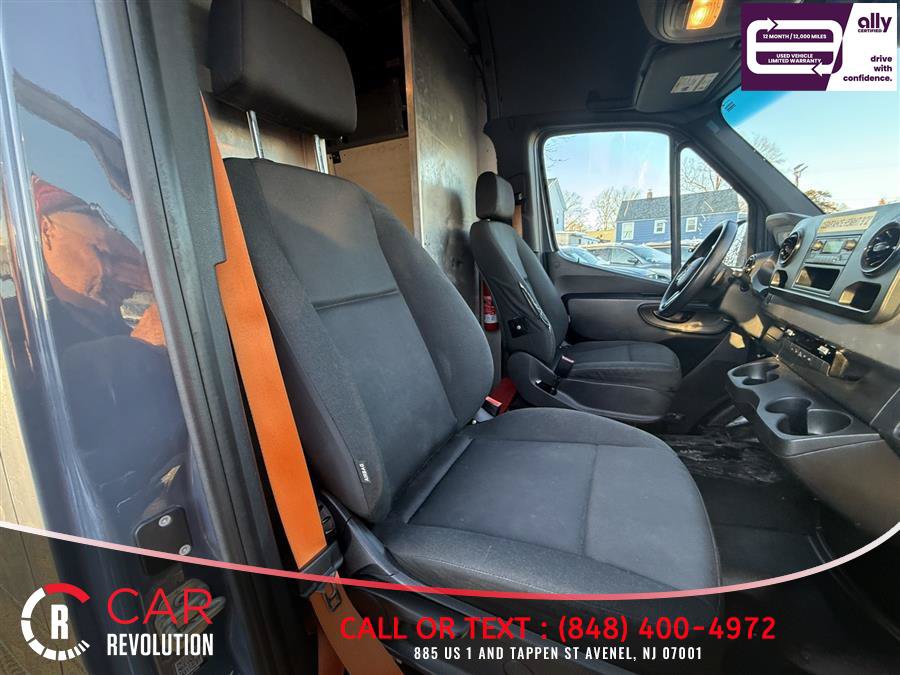Used 2021 Mercedes-Benz Sprinter 2500 image 33