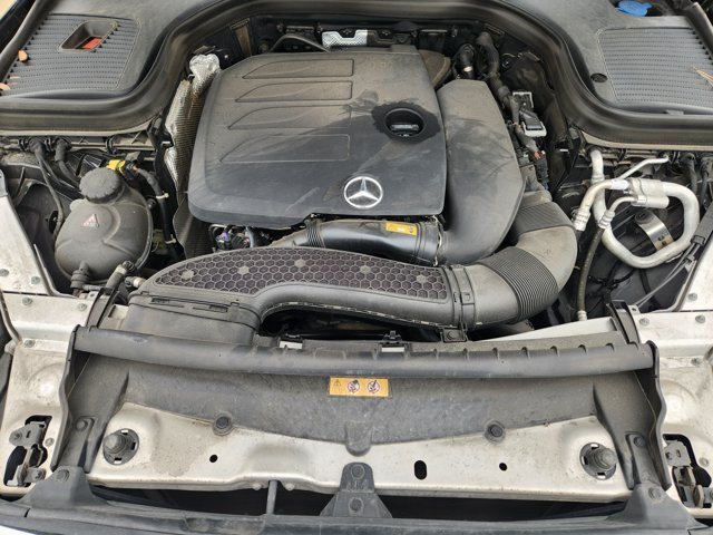 Used 2022 Mercedes-Benz GLC 300 image 32