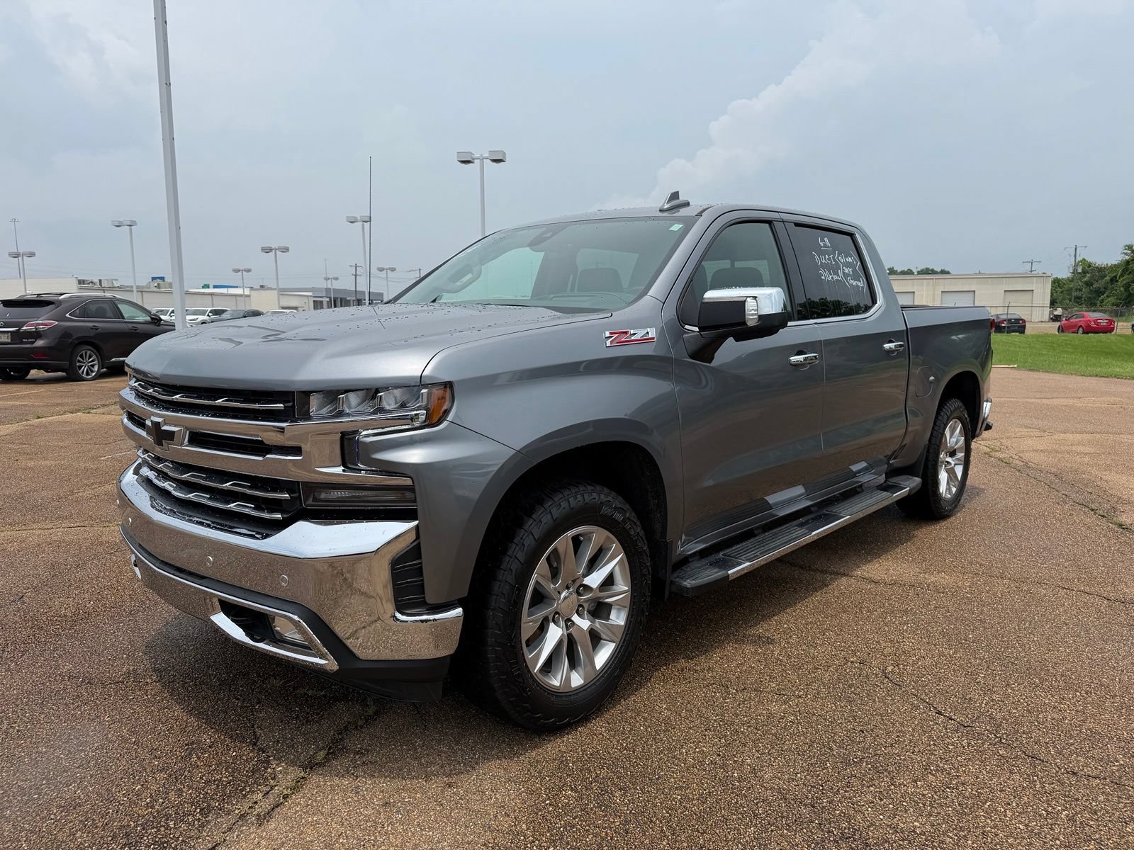 Used 2022 Chevrolet Silverado 1500 LTZ w/ LTZ Premium Package AWD/4WD image 2