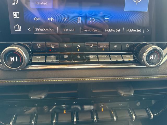 Used 2024 Chevrolet Colorado ZR2 w/ ZR2 Convenience Package III AWD/4WD image 15