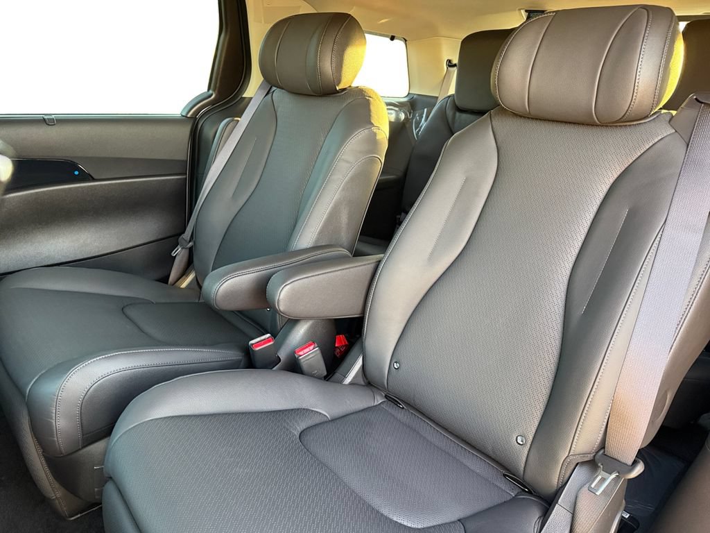 New 2026 Kia Carnival SX Prestige FWD image 14