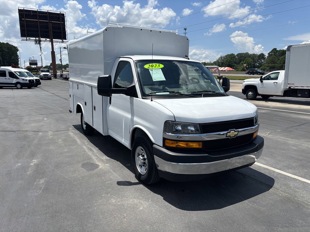 Used 2023 Chevrolet Express 3500 w/ Power Convenience Package image 2