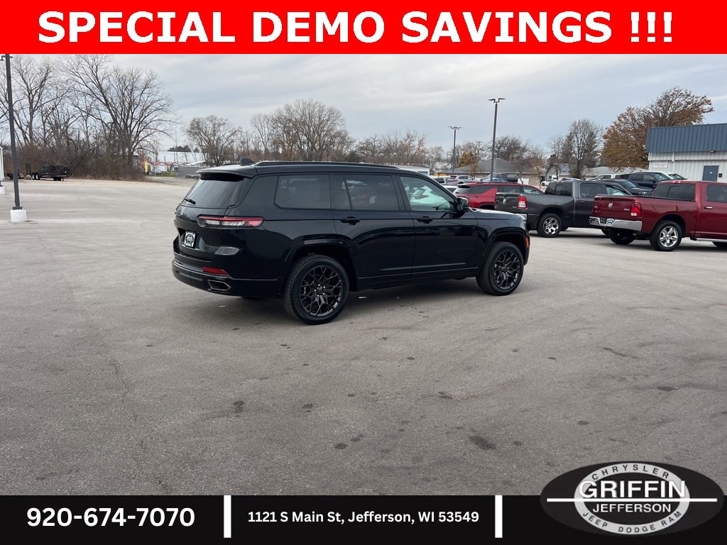 New 2025 Jeep Grand Cherokee L Summit w/ Obsidian Package image 9