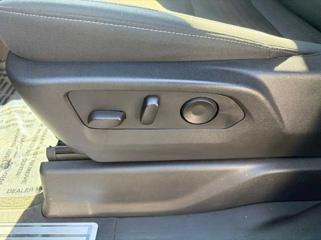 Used 2024 Chevrolet Silverado 1500 LT AWD/4WD image 27