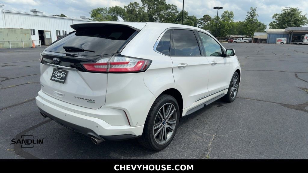 Used 2019 Ford Edge Titanium w/ Equipment Group 301A FWD image 7