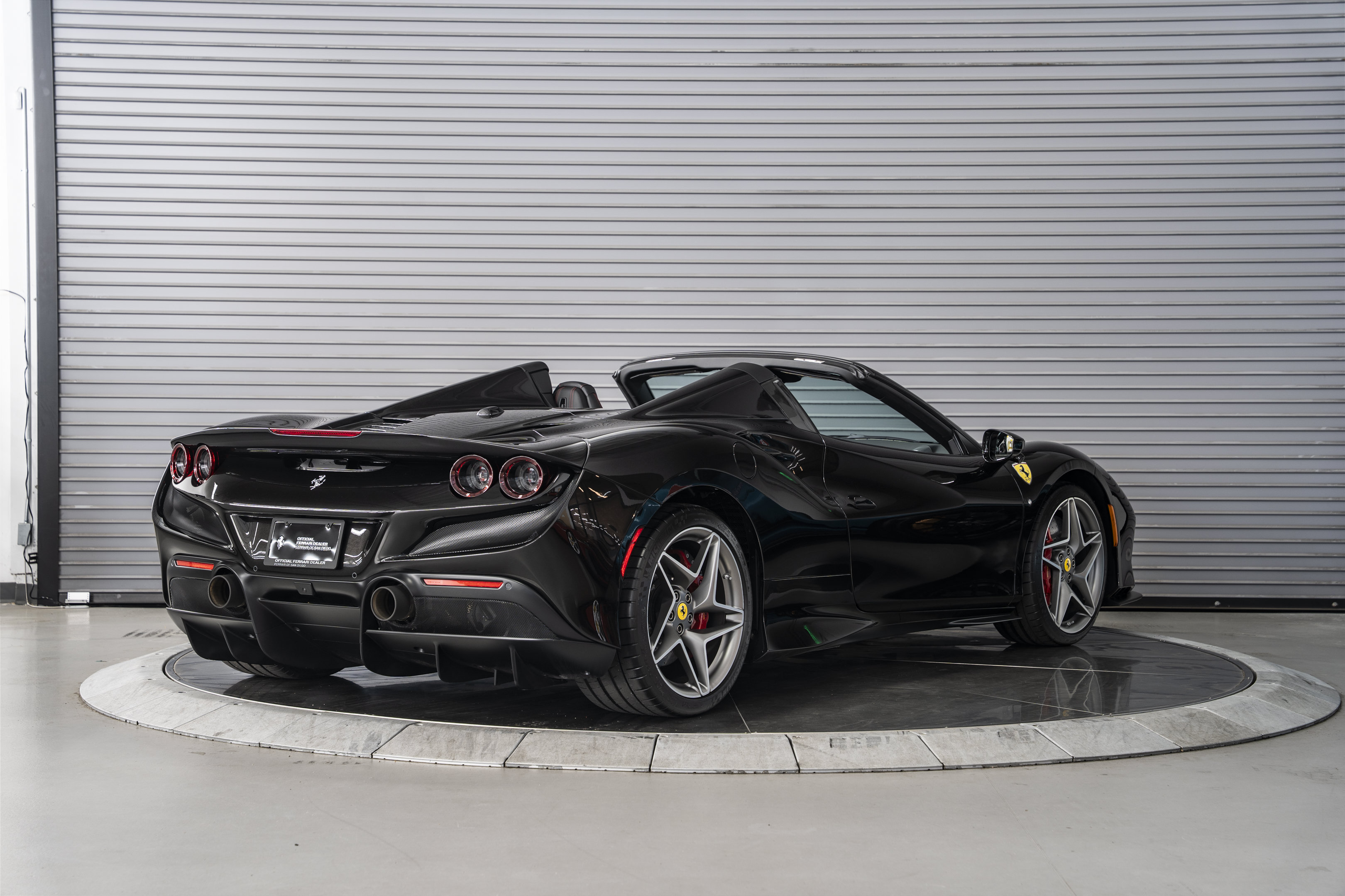 Used 2022 Ferrari F8 Tributo RWD image 5