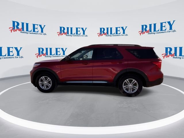 Certified 2021 Ford Explorer XLT w/ Equipment Group 202A image 6