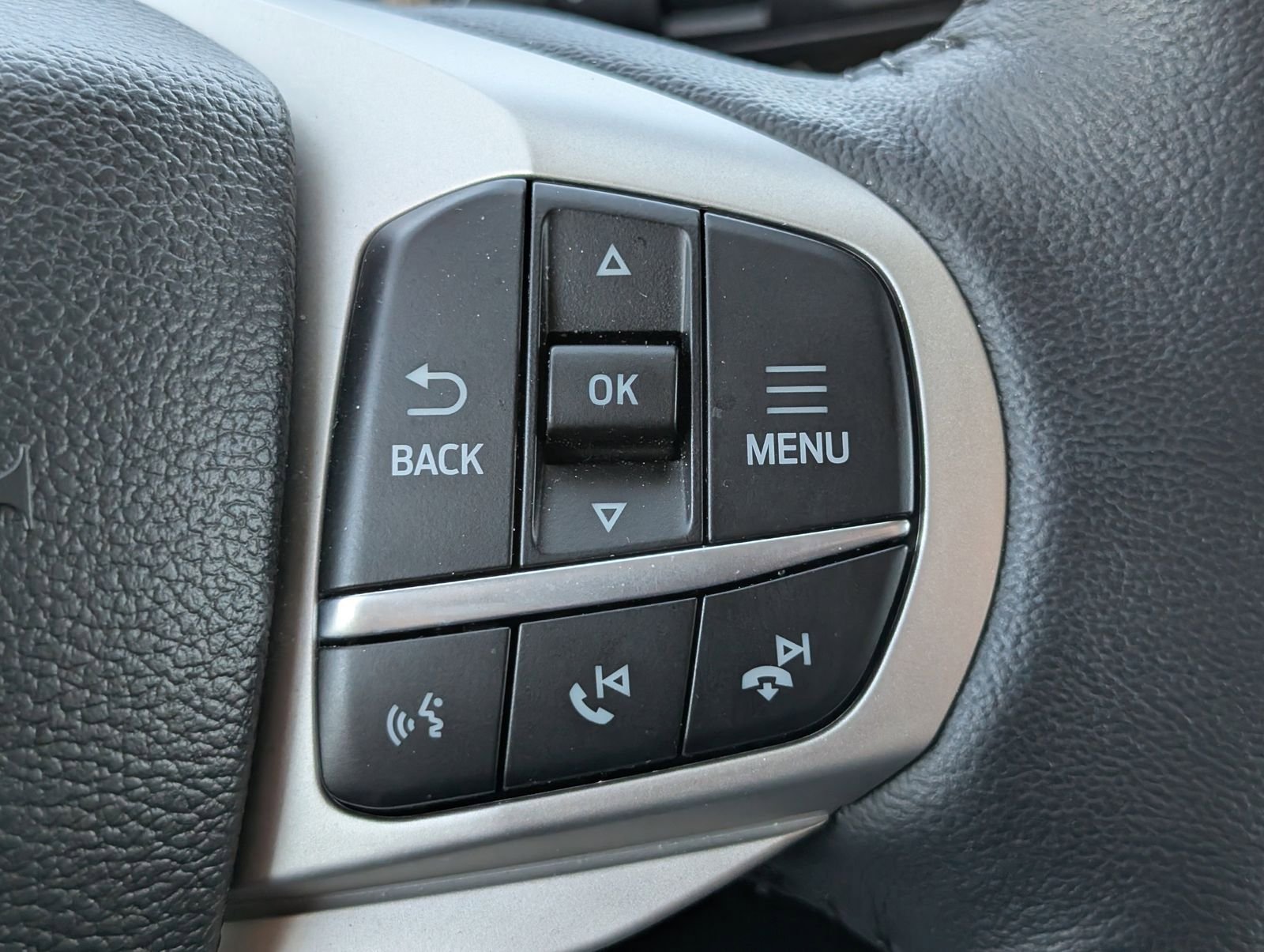 Used 2023 Ford Explorer Limited w/ Limited Technology Package AWD/4WD image 27