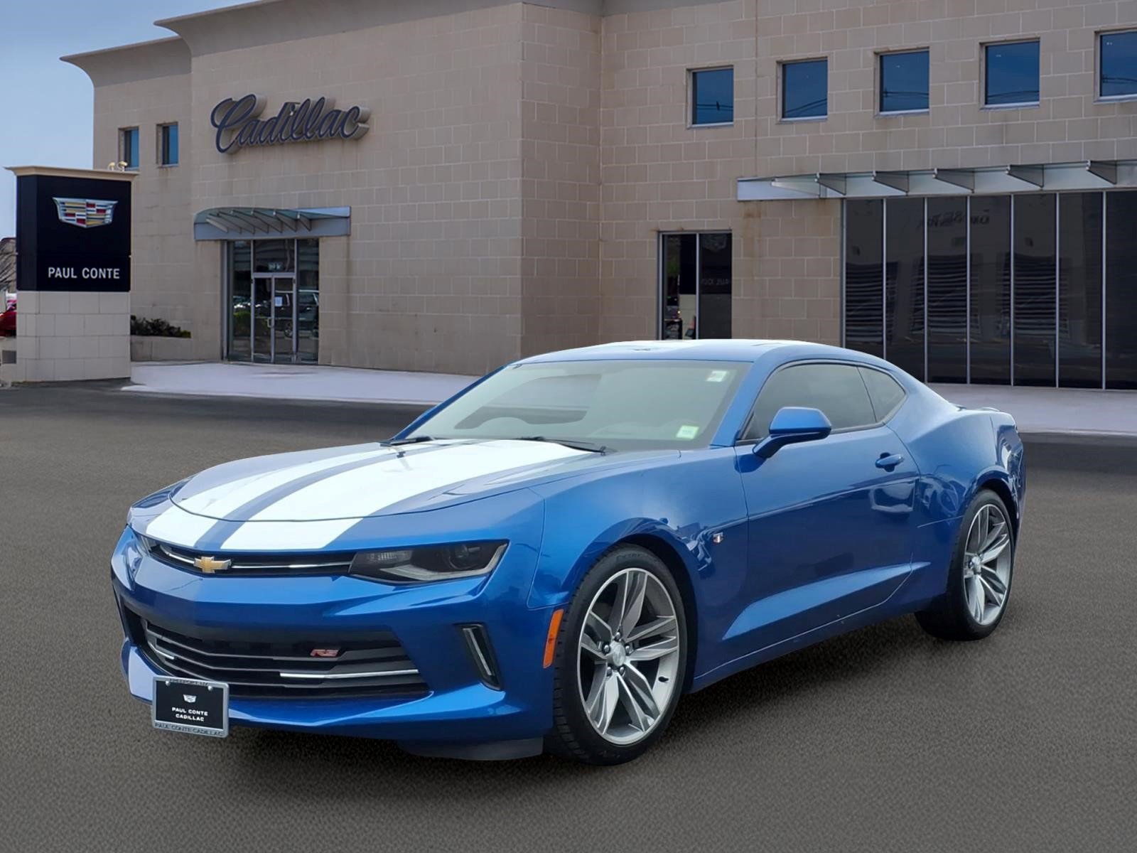 Used 2017 Chevrolet Camaro LT RWD image 1
