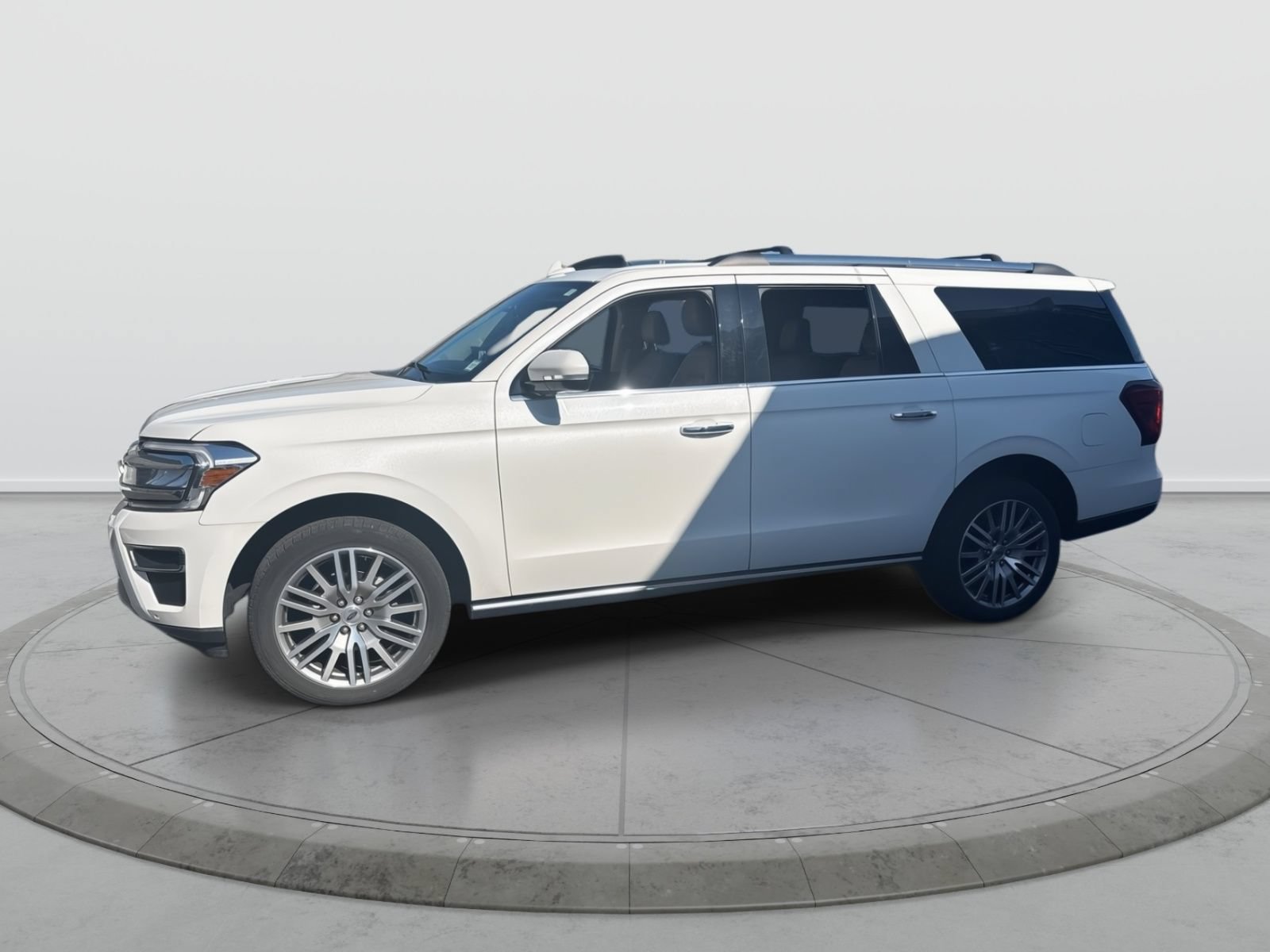 Used 2022 Ford Expedition Max Limited AWD/4WD image 4