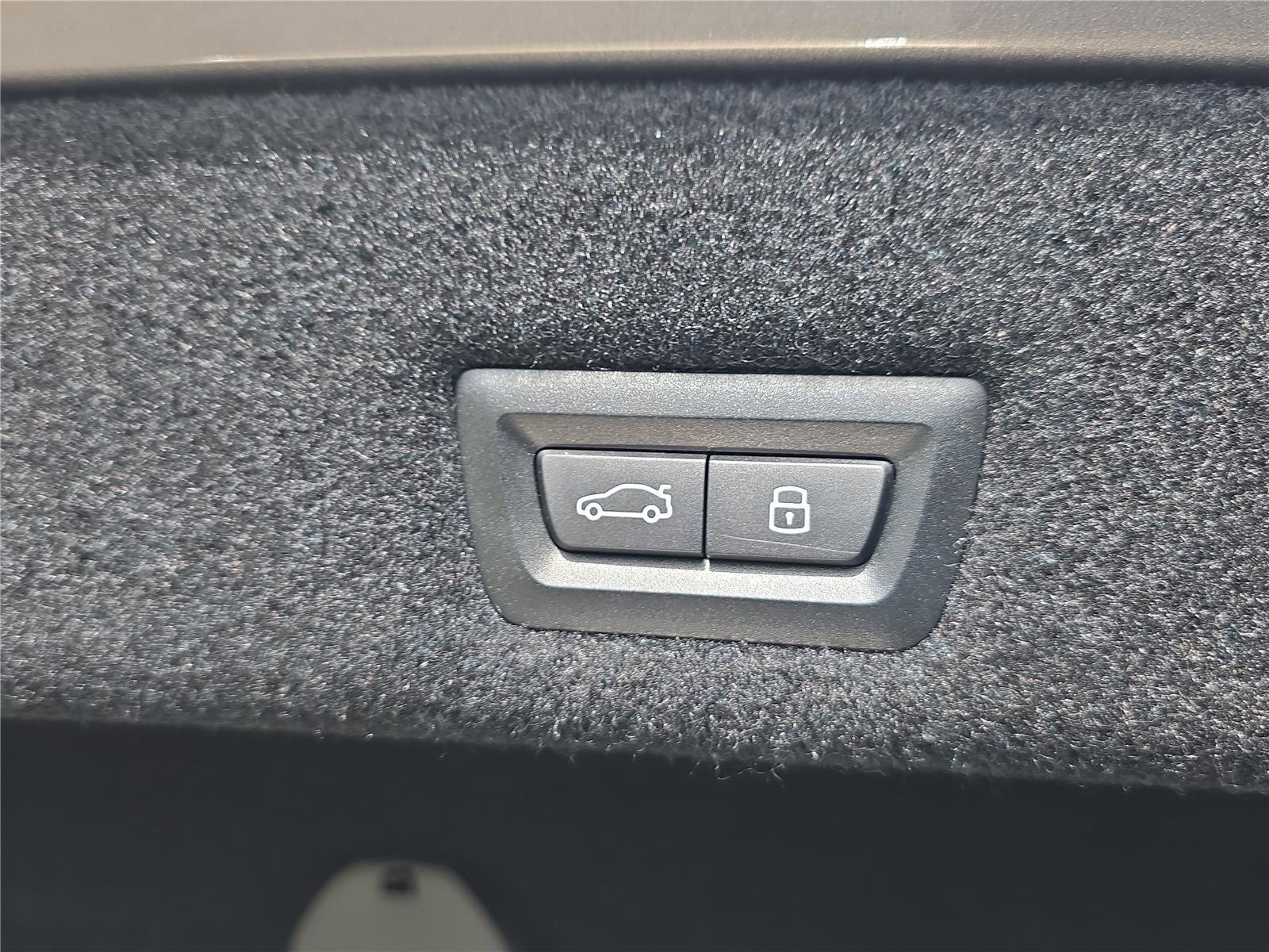 Certified 2025 BMW i7 xDrive60 w/ Executive Package image 10