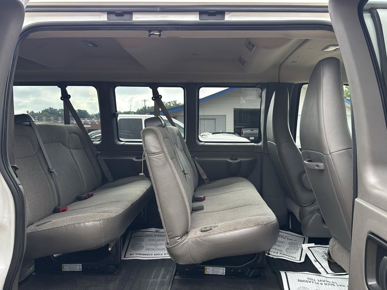 Used 2018 Chevrolet Express 3500 LT w/ LT Preferred Equipment Group RWD image 16