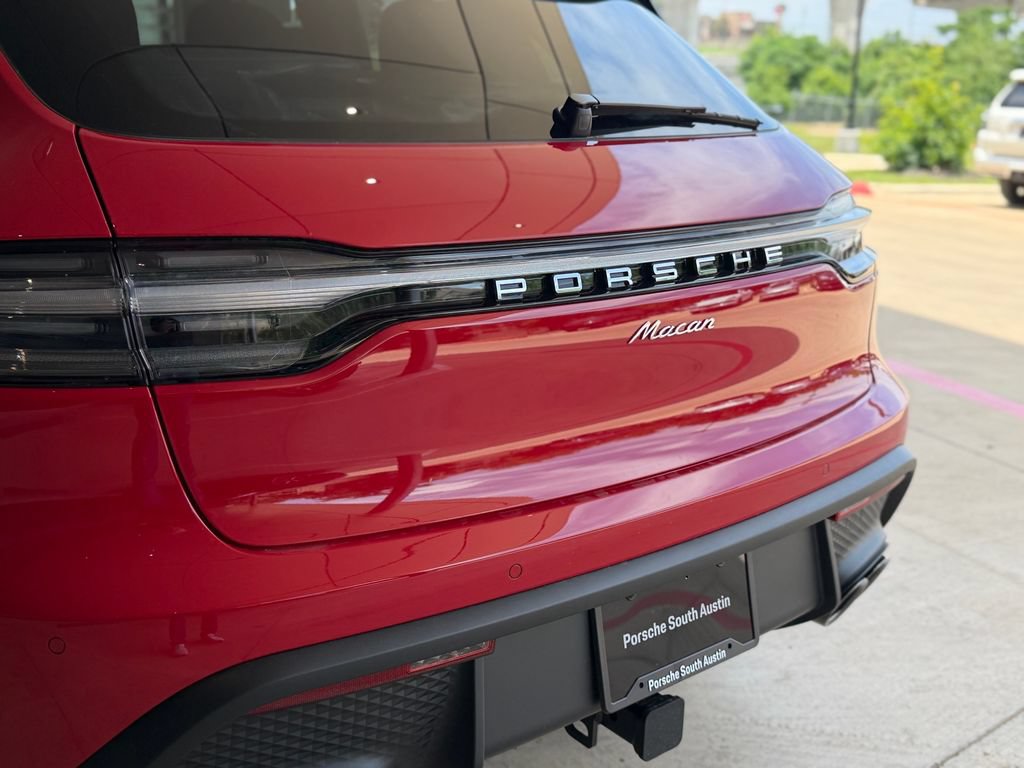 New 2026 Porsche Macan AWD/4WD image 35