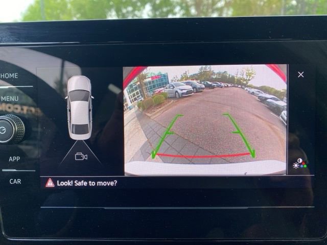 Used 2025 Volkswagen Jetta Sport image 12