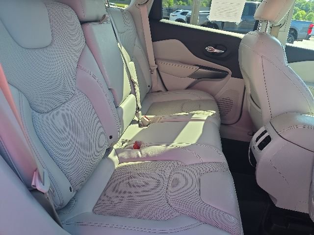 Used 2019 Jeep Cherokee Limited FWD image 13