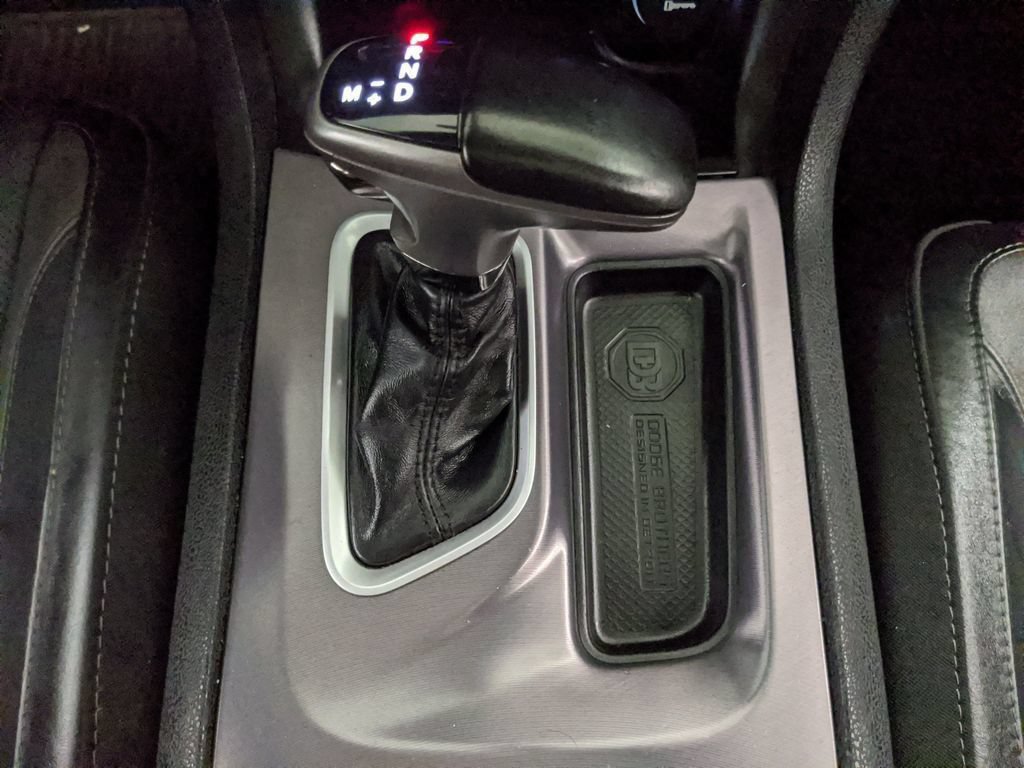 Used 2020 Dodge Charger SXT w/ Leather Interior Group RWD image 11