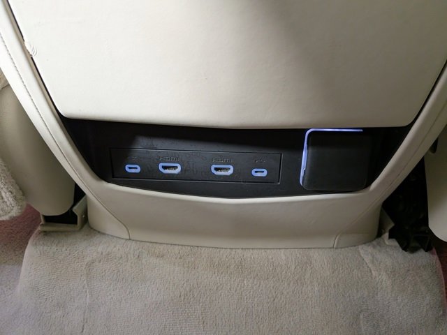 Used 2021 Cadillac Escalade ESV Sport Platinum image 32