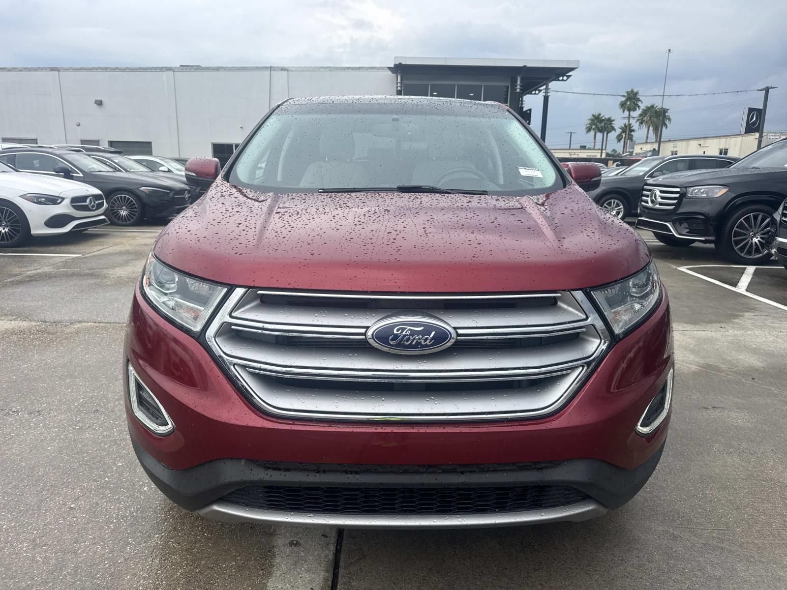 Used 2017 Ford Edge Titanium w/ Equipment Group 301A FWD image 2