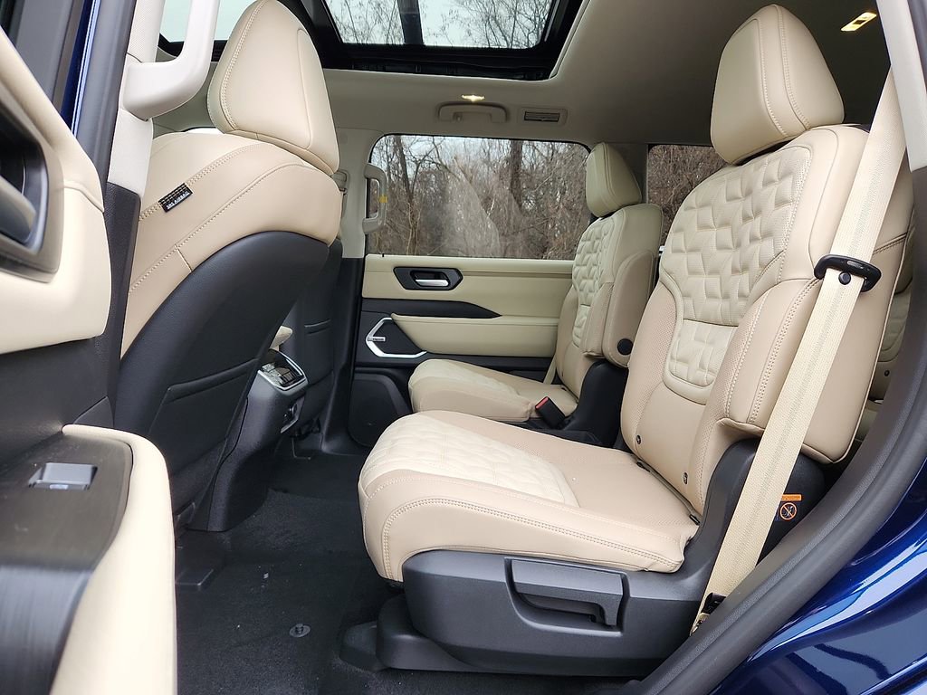 New 2026 Nissan Armada Platinum Reserve image 5