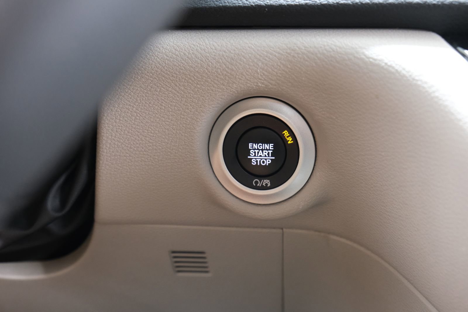 Used 2022 Chrysler Pacifica Touring-L FWD image 15