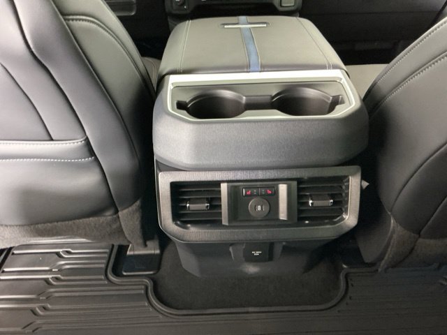 Certified 2026 Ford F450 Platinum w/ FX4 Off-Road Package AWD/4WD image 31