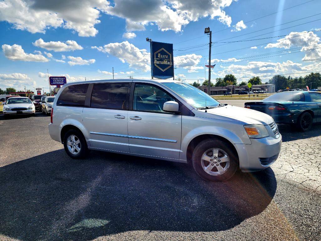 Used 2008 Dodge Grand Caravan SXT image 2